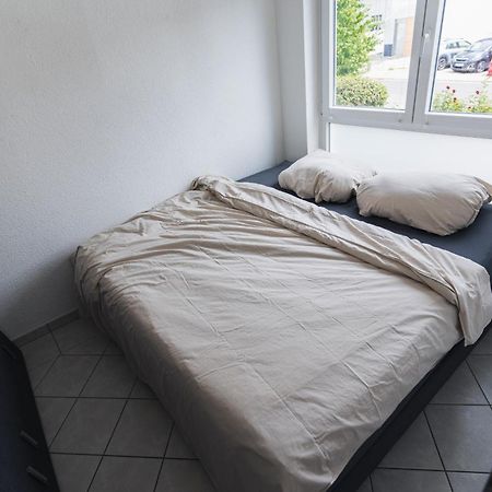 Appartment In Den Weinbergen Bei Mainz - Mit 2X Doppelzimmern, 1X Grosses Wohnzimmer, Bad & Kueche Stadecken-Elsheim Екстер'єр фото