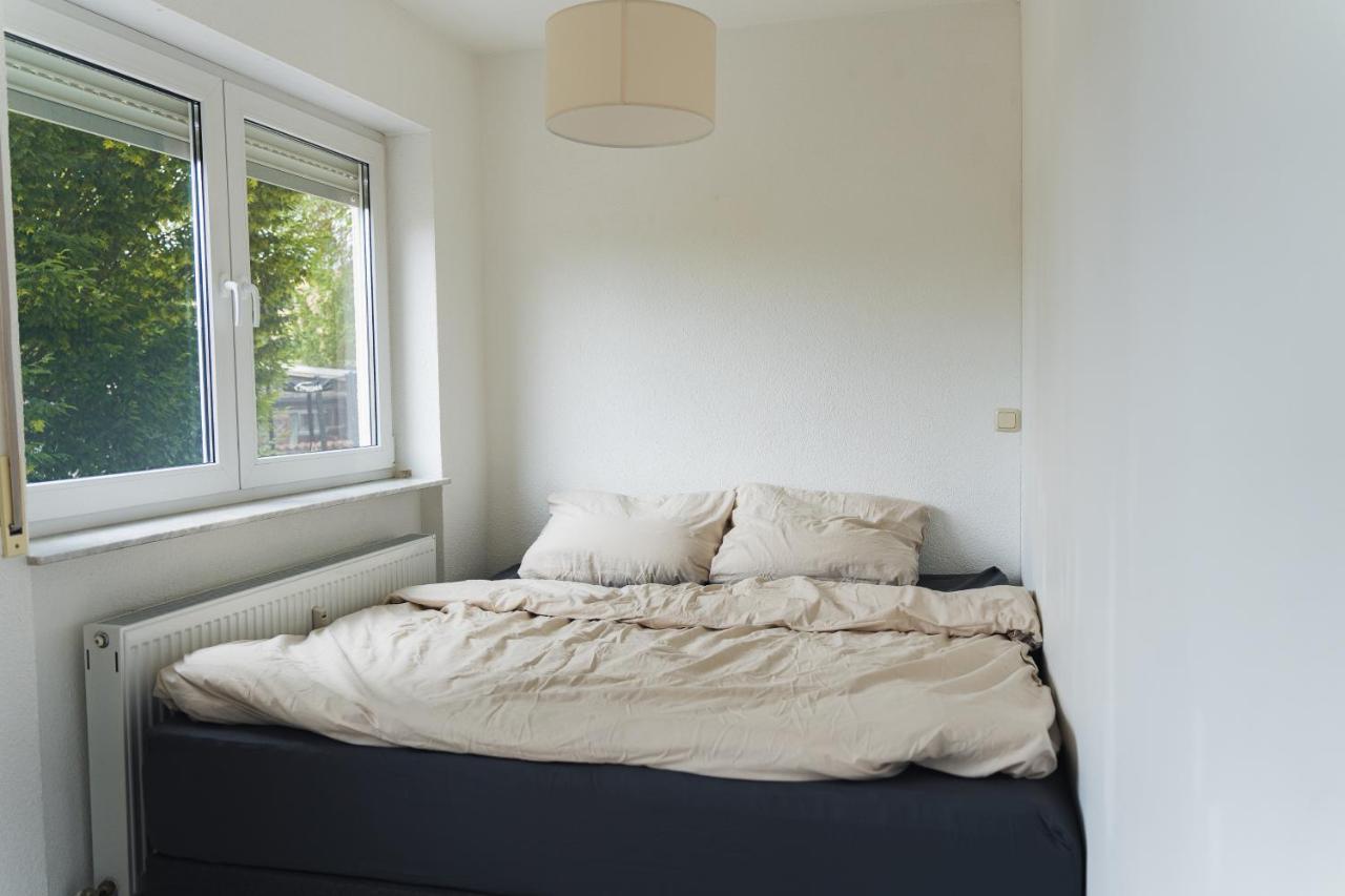 Appartment In Den Weinbergen Bei Mainz - Mit 2X Doppelzimmern, 1X Grosses Wohnzimmer, Bad & Kueche Stadecken-Elsheim Екстер'єр фото